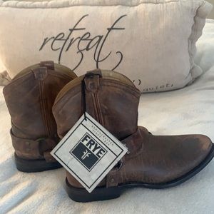 Frye boots, brand new! Never worn and in perfect condition.